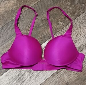 Victoria's Secret Fuchsia Bow Bra